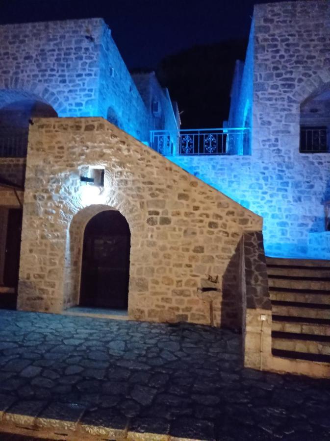 אויטילון Mani Blue Studios מראה חיצוני תמונה